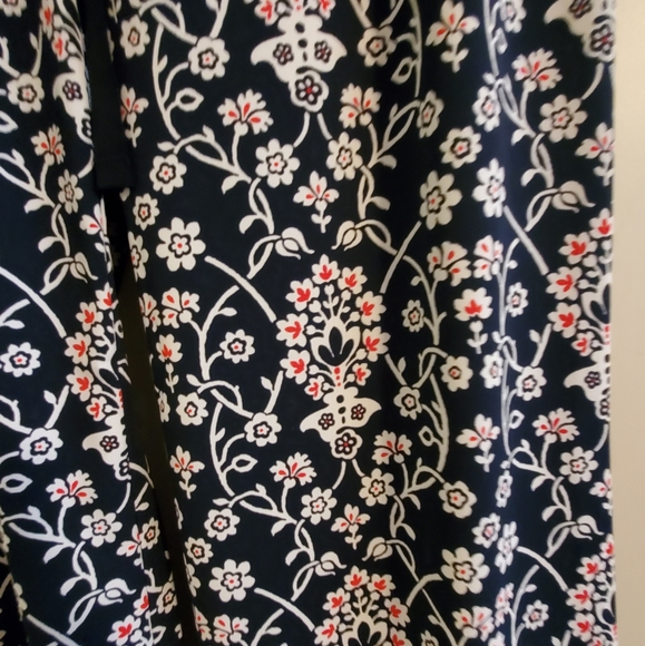 Loft Flowy Floral Pants - Picture 3 of 9